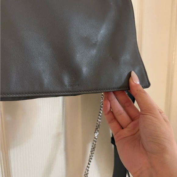 Allsaints Stylish Grey Leather Shoulder chain Bag - Picture 2 of 9